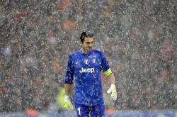 开云体育中国-孤星闪耀，恩比德在总决赛之夜的统治力宣言