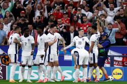 开云体育APP下载-英格兰全力争胜，顺利晋级欧预赛的简单介绍