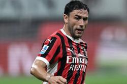 开云APP-关于AC米兰后卫示弱，反观防线问题的信息