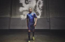 开云官网-当东方速度遇上欧洲天赋，上海队速胜马刺，切特在德甲争冠战接管比赛