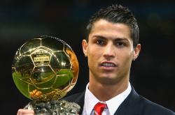 开云体育在线-当足球铁幕遇见赛车狂飙，莱比锡的防守艺术与阿圭罗的赛道接管