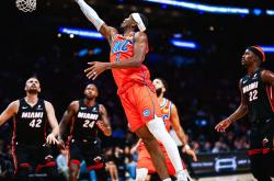 开云APP-篮网鏖战湖人，阿德巴约爆发神勇