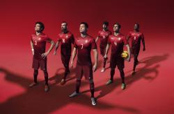 开云体育直播-桃田贤斗状态火热引领日本队力克法国队，亚洲羽坛新格局初现