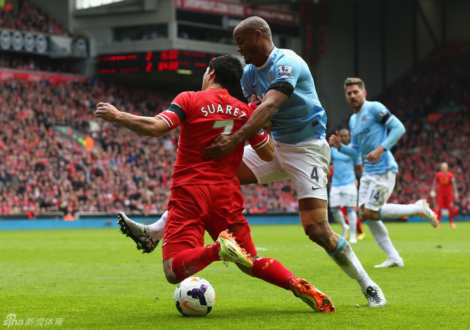 巴西绝杀曼城，苏亚雷斯爆发神勇