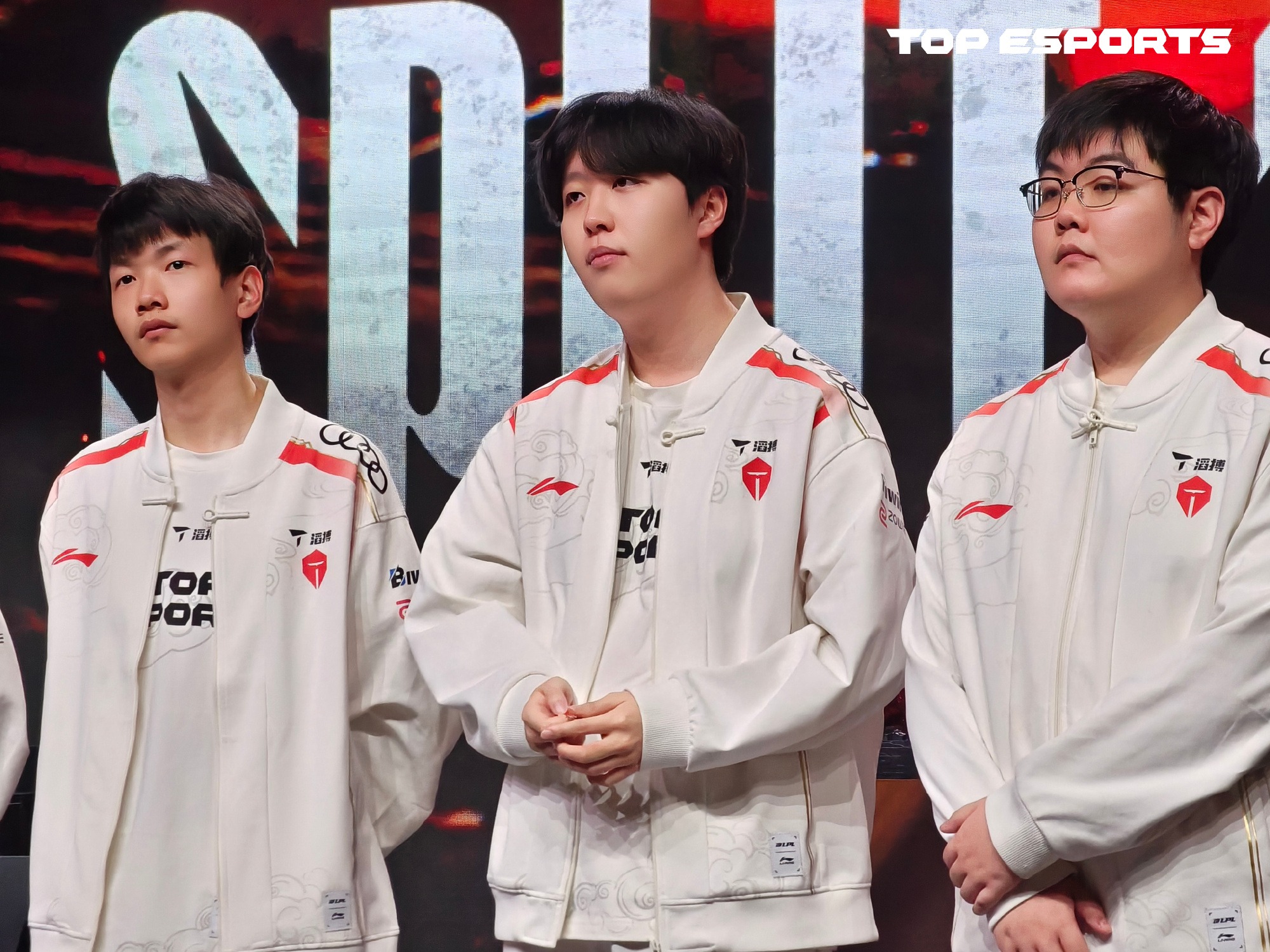 关于HLE碾压EG，Gumayusi一己之力扛起全队的信息