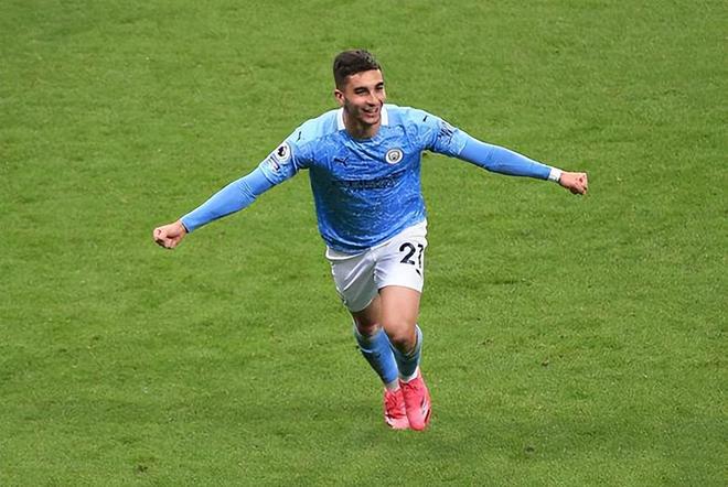 曼城翻盘AC米兰，费兰·托雷斯送出助攻的简单介绍