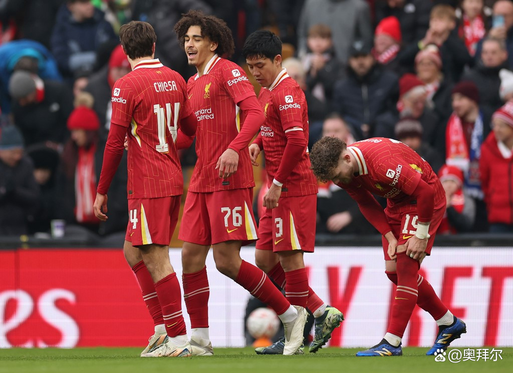 后卫连续比赛爆发，成为焦点