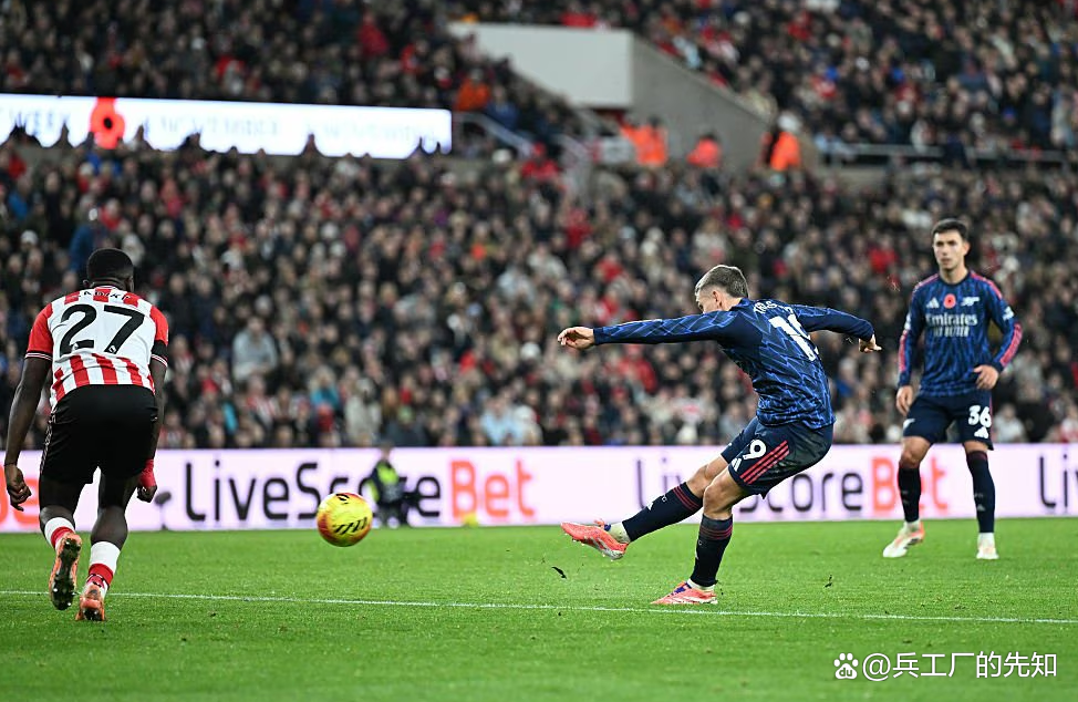 切尔西险胜反超，缩小分差追赶领头羊