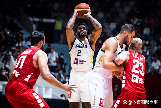 湖人B队险胜日本男篮,波尔津吉斯打破历史纪录 湖人B队险胜日本男篮,波尔津吉斯打破历史纪录