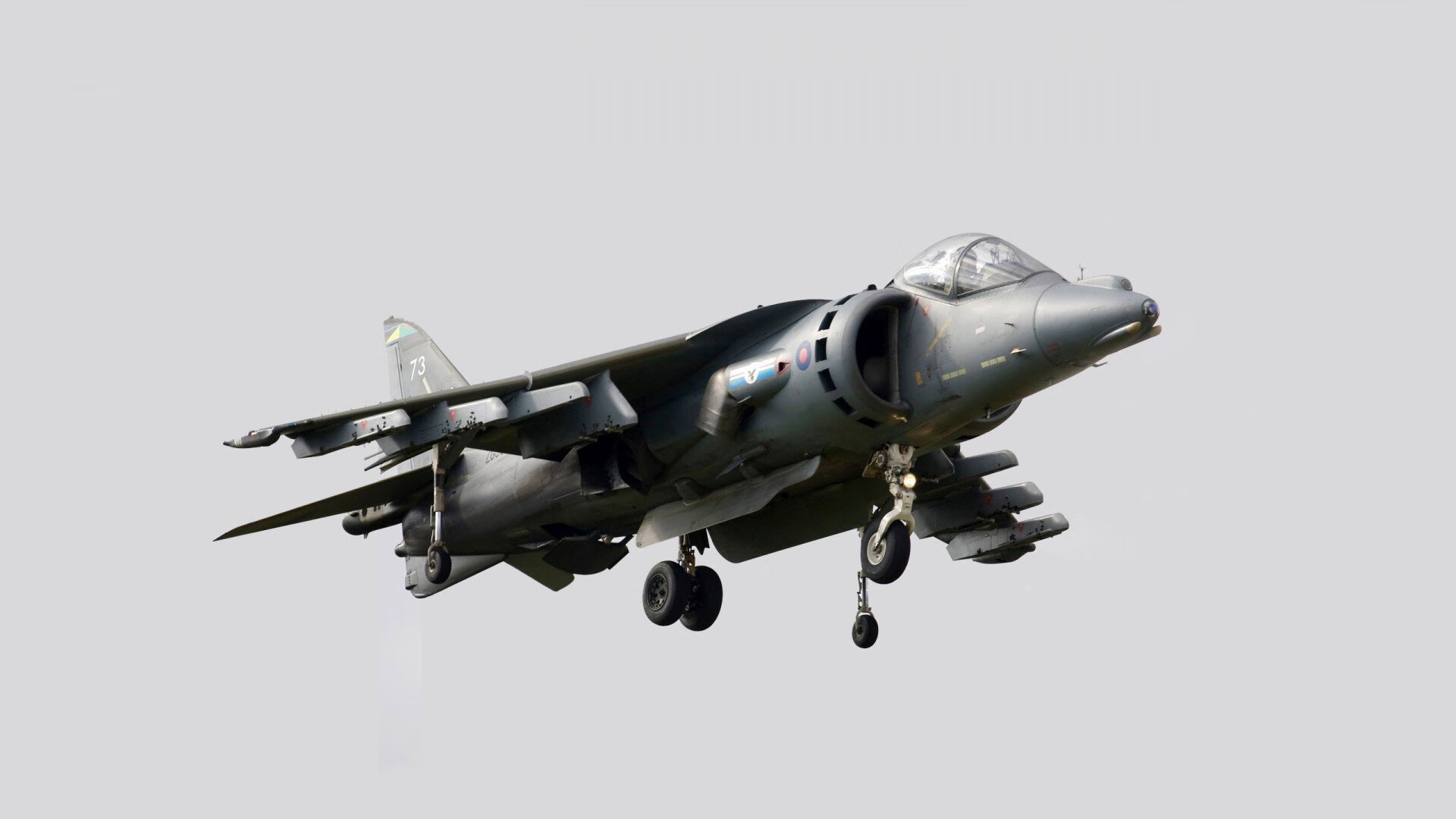 赛道奇才与天空之鹰,F1新赛季揭幕战的争冠预演