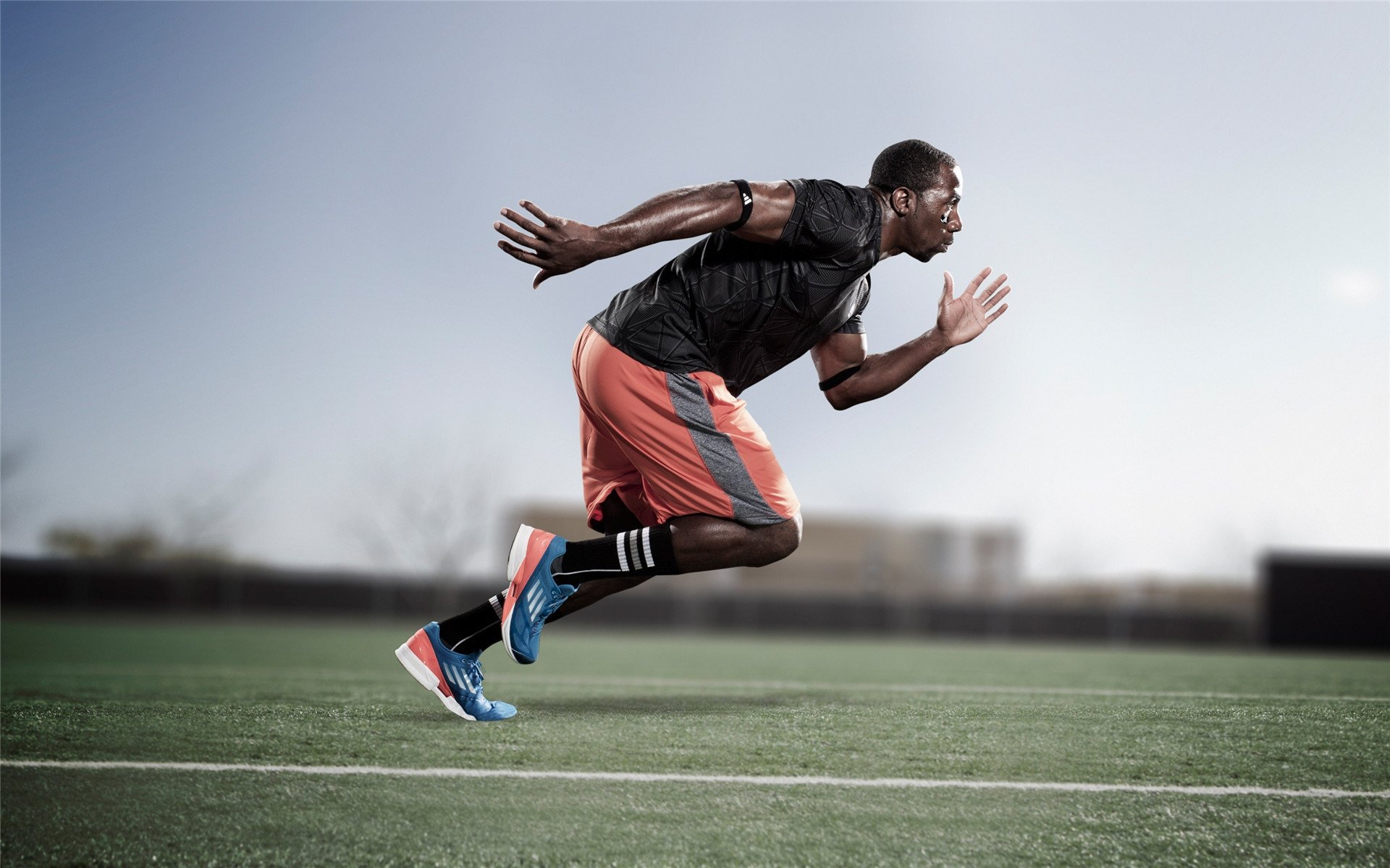 南美风暴席卷北欧坚冰，阿尔瓦雷斯生死时刻接管西决，智利篮球历史性碾压瑞典